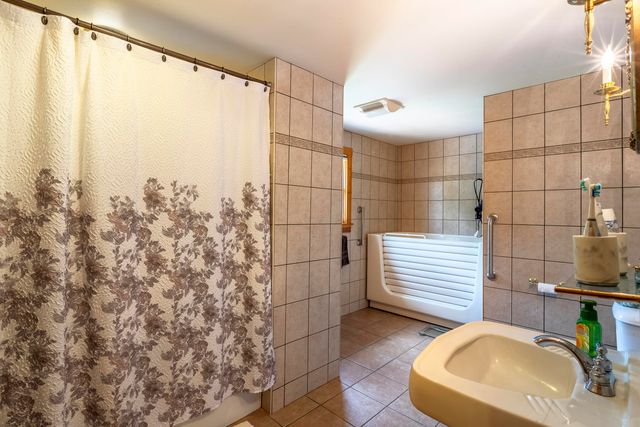 98 Boucher Road, Guildhall, VT 05905