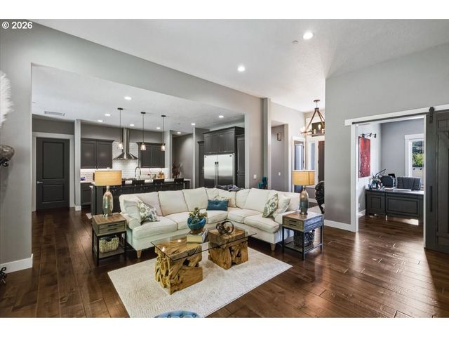 6550 CONGRESSIONAL Ct Se, Salem, OR 97306