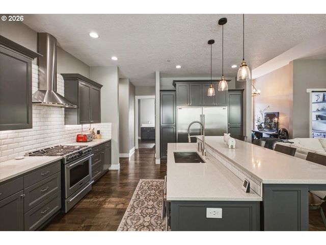 6550 CONGRESSIONAL Ct Se, Salem, OR 97306