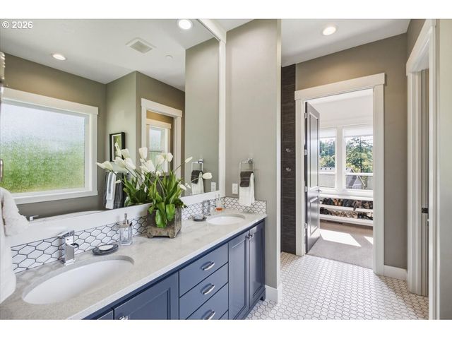 6550 CONGRESSIONAL Ct Se, Salem, OR 97306