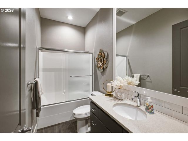 6550 CONGRESSIONAL Ct Se, Salem, OR 97306