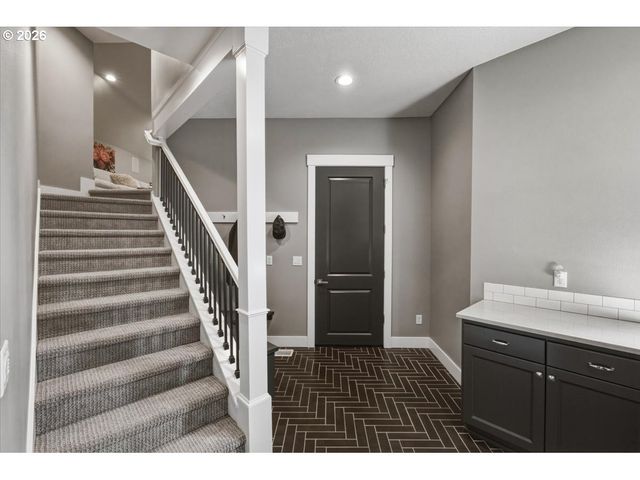 6550 CONGRESSIONAL Ct Se, Salem, OR 97306
