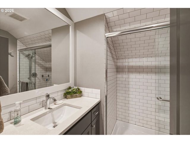 6550 CONGRESSIONAL Ct Se, Salem, OR 97306