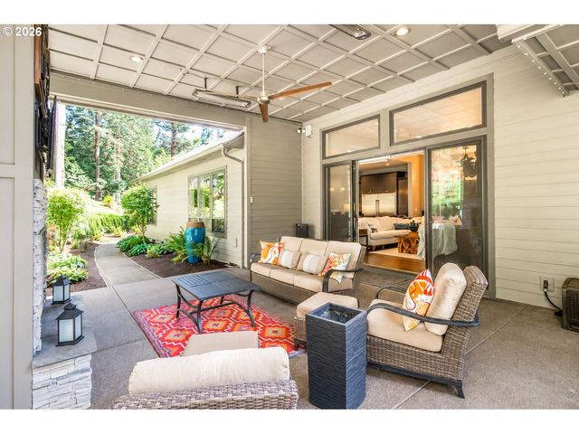 6550 CONGRESSIONAL Ct Se, Salem, OR 97306