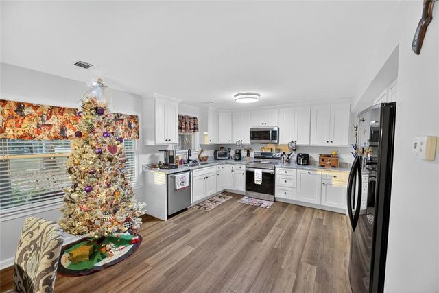 76 Walker NW Road, Cartersville, GA 30121