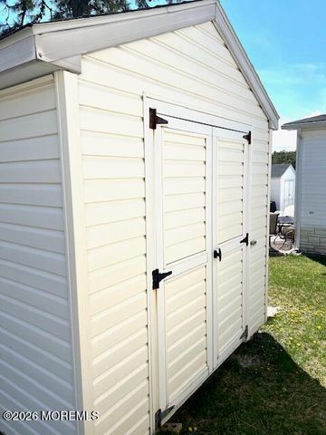 27 Pine Ridge Boulevard, Whiting, NJ 08759