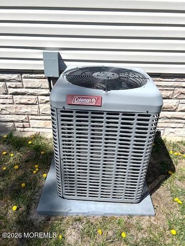 27 Pine Ridge Boulevard, Whiting, NJ 08759