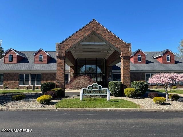 27 Pine Ridge Boulevard, Whiting, NJ 08759