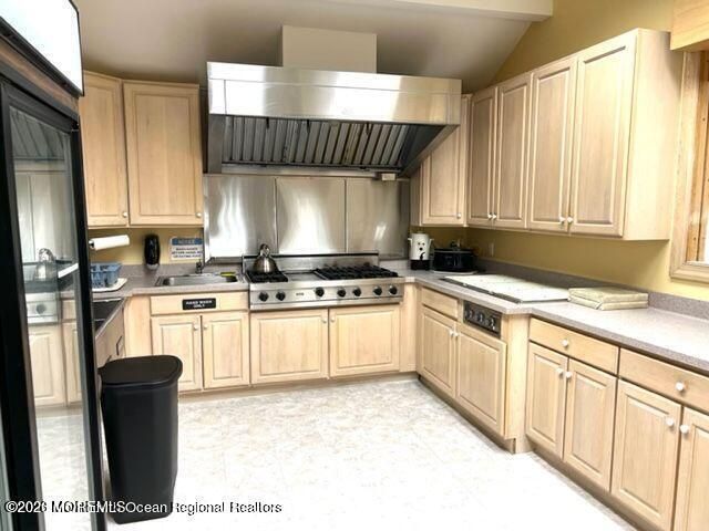 27 Pine Ridge Boulevard, Whiting, NJ 08759