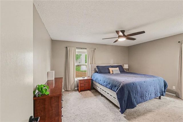 1026 NE 97th Place, Kansas City, MO 64155