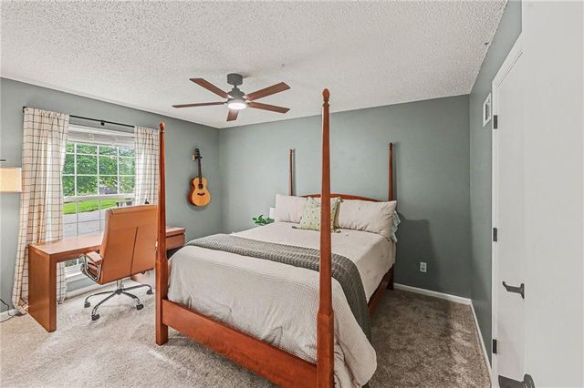 1026 NE 97th Place, Kansas City, MO 64155