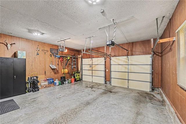 1026 NE 97th Place, Kansas City, MO 64155