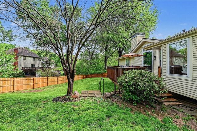1026 NE 97th Place, Kansas City, MO 64155