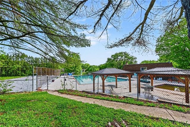 1026 NE 97th Place, Kansas City, MO 64155