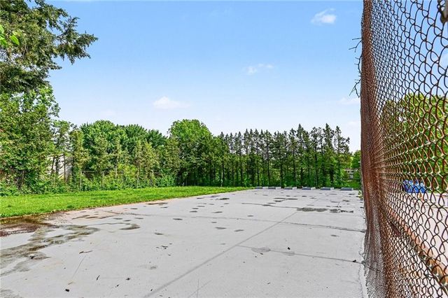 1026 NE 97th Place, Kansas City, MO 64155