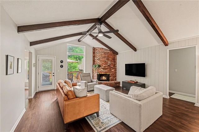 1026 NE 97th Place, Kansas City, MO 64155