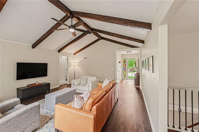 1026 NE 97th Place, Kansas City, MO 64155