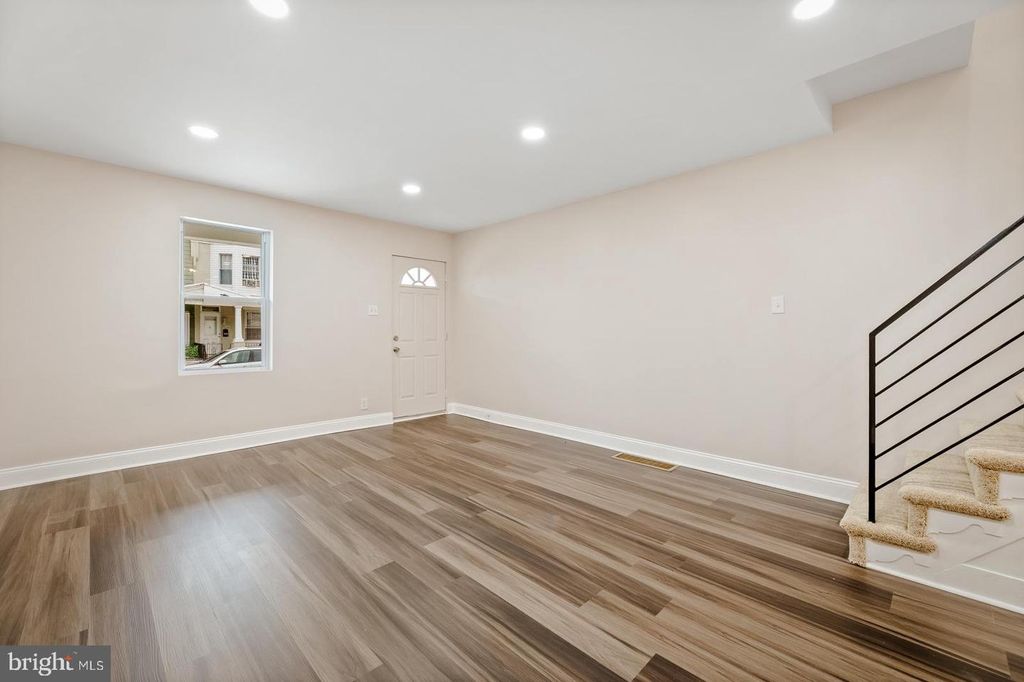 5726 VANDIKE ST, Philadelphia, PA 19135