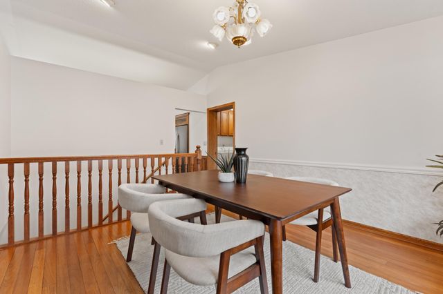 1090 Buckridge Drive NE, Rochester, MN 55906