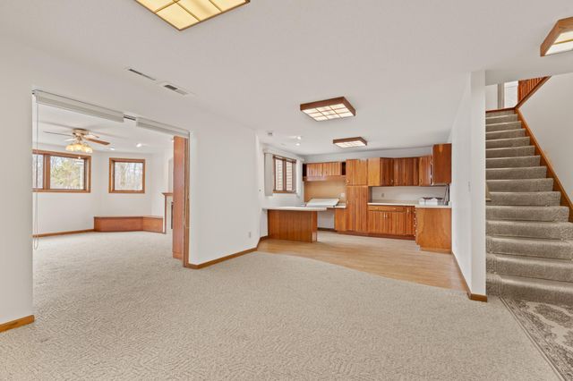 1090 Buckridge Drive NE, Rochester, MN 55906