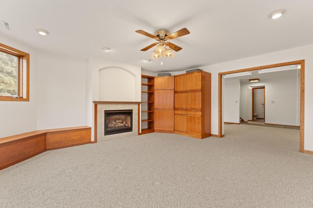 1090 Buckridge Drive NE, Rochester, MN 55906