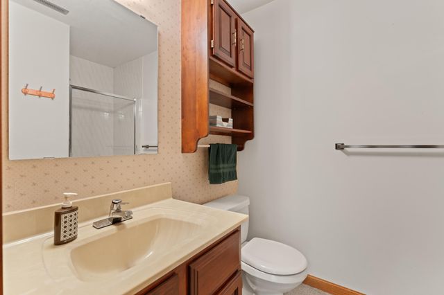 1090 Buckridge Drive NE, Rochester, MN 55906