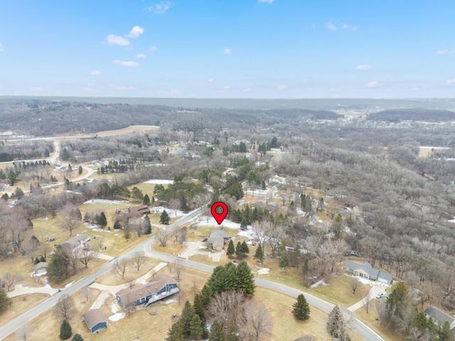 1090 Buckridge Drive NE, Rochester, MN 55906