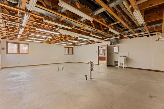 1090 Buckridge Drive NE, Rochester, MN 55906