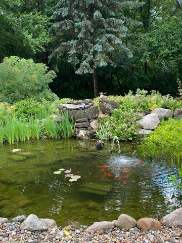 1090 Buckridge Drive NE, Rochester, MN 55906