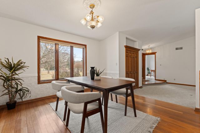 1090 Buckridge Drive NE, Rochester, MN 55906