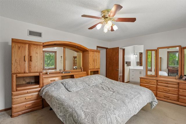 1124 15th Street, West Des Moines, IA 50265