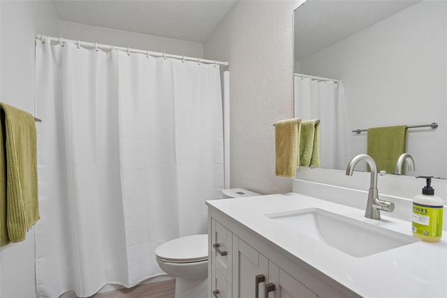 1124 15th Street, West Des Moines, IA 50265