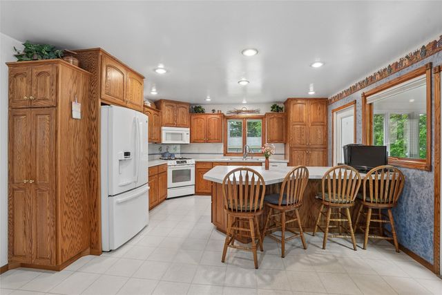 1124 15th Street, West Des Moines, IA 50265