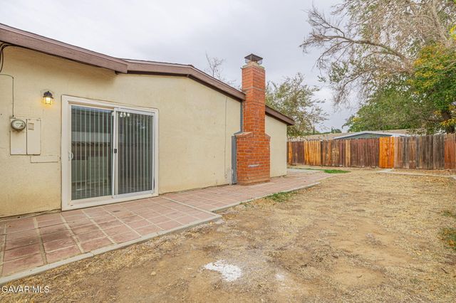 44256 Gingham Avenue, Lancaster, CA 93535