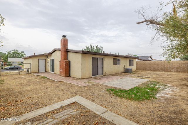 44256 Gingham Avenue, Lancaster, CA 93535