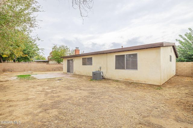 44256 Gingham Avenue, Lancaster, CA 93535