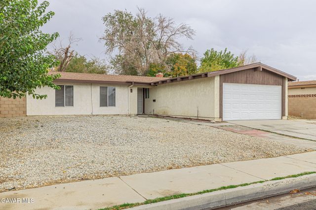 44256 Gingham Avenue, Lancaster, CA 93535