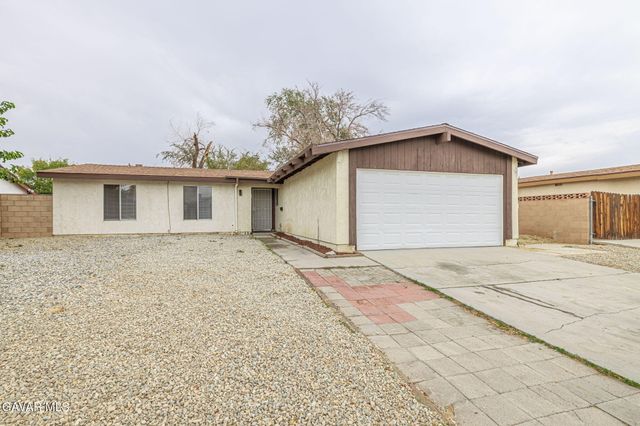 44256 Gingham Avenue, Lancaster, CA 93535