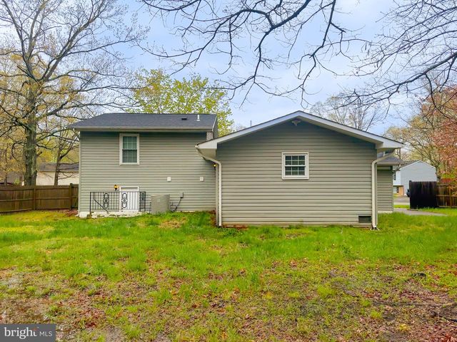 2204 HOLLY OAK CT, Waldorf, MD 20601