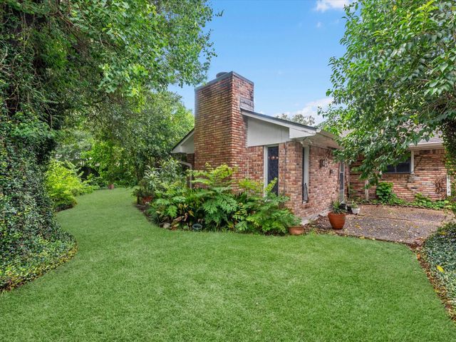 4910 Yarwell Drive, Houston, TX 77096