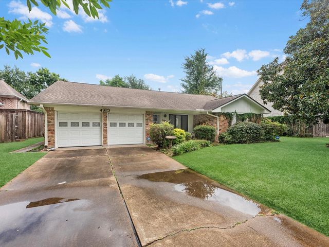 4910 Yarwell Drive, Houston, TX 77096