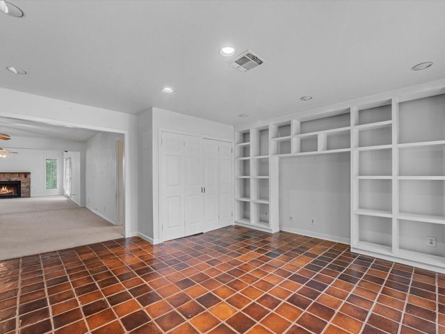 4910 Yarwell Drive, Houston, TX 77096