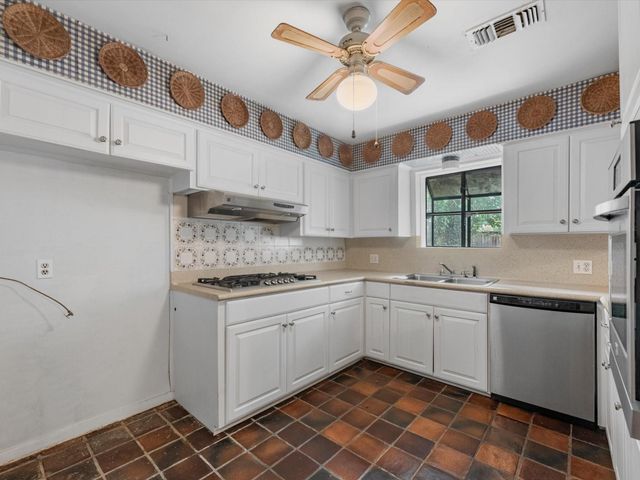 4910 Yarwell Drive, Houston, TX 77096