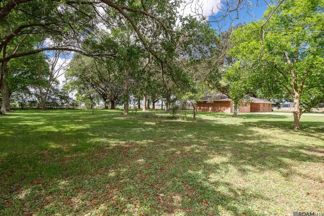 6010 Hwy 22, Sorrento, LA 70778