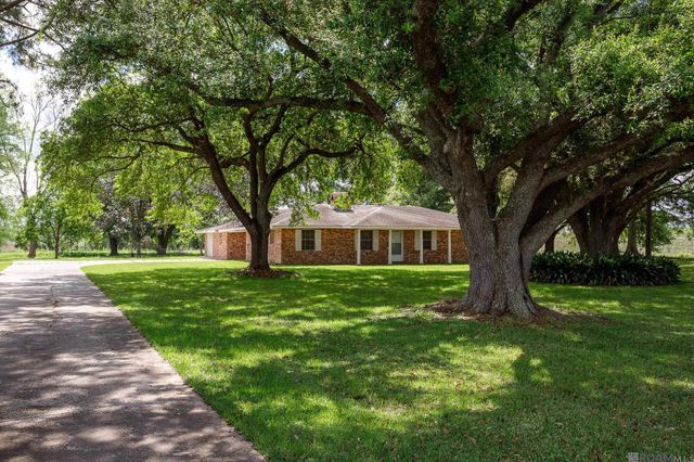 6010 Hwy 22, Sorrento, LA 70778