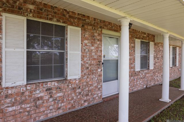 6010 Hwy 22, Sorrento, LA 70778