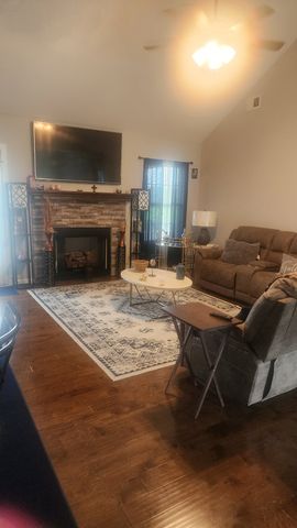 1595 Variance Dr, Clarksville, TN 37042