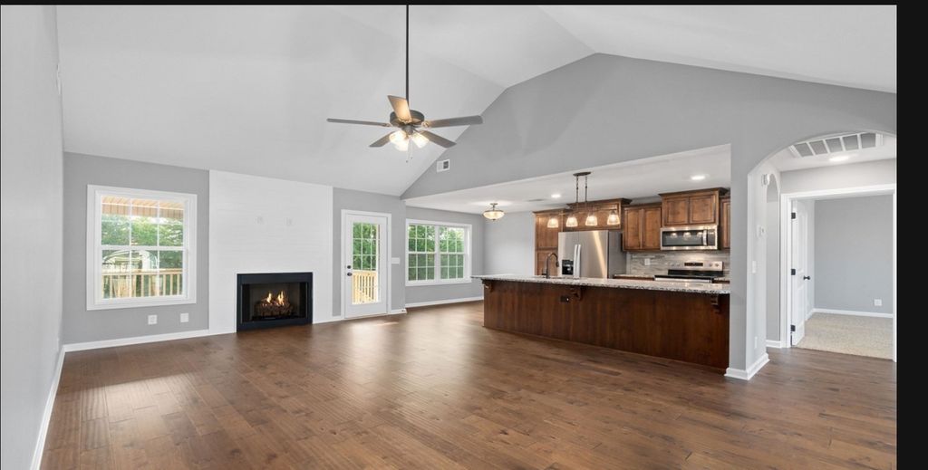 1595 Variance Dr, Clarksville, TN 37042