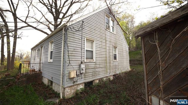 290 Central Avenue, Haledon, NJ 07508