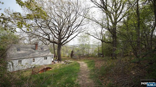 290 Central Avenue, Haledon, NJ 07508